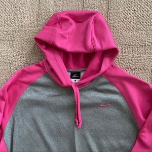 Woman’s Nike Therma-Fit Hoody, size Large
